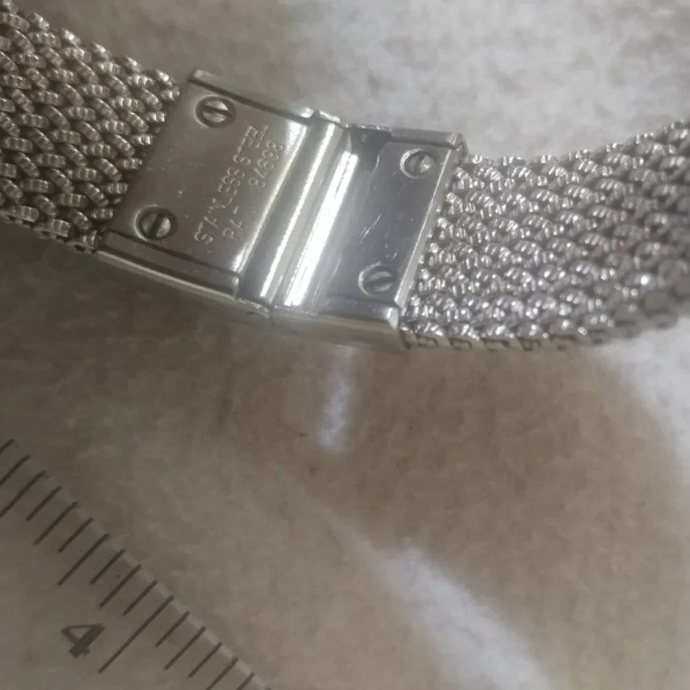 Vintage Waltham silver quartz watch time piece - Picture 8 of 9